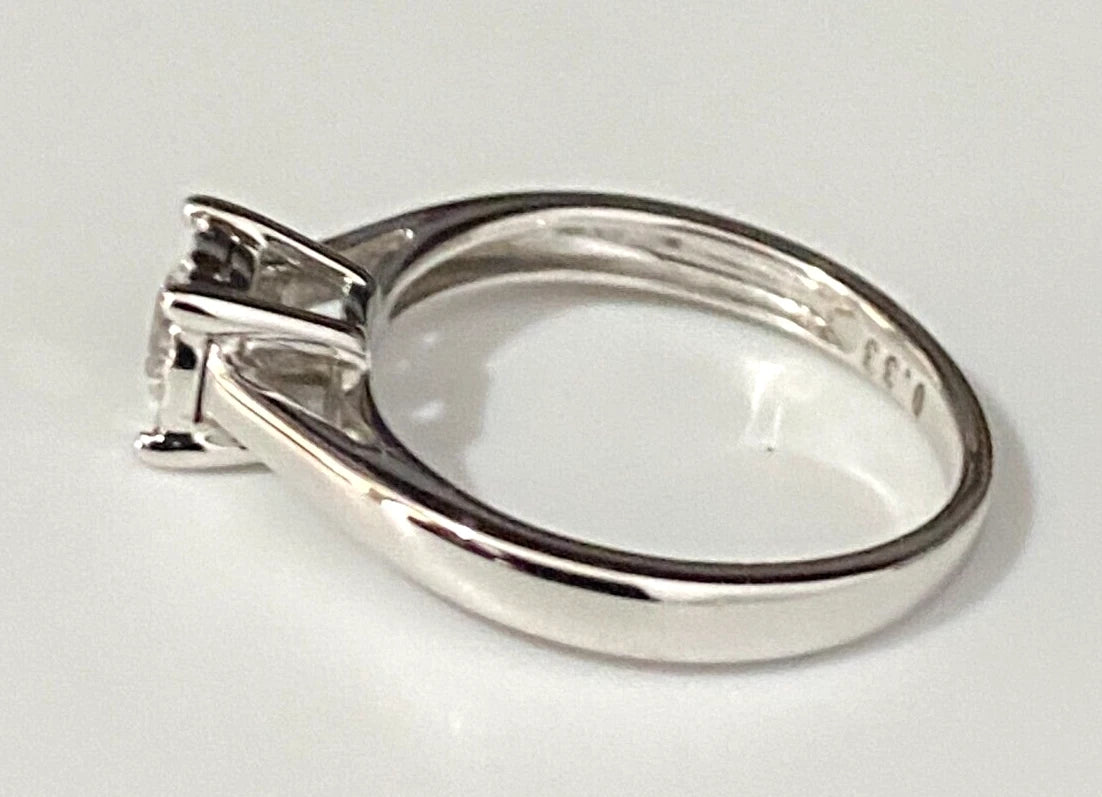 9K White Gold & 0.33CT Diamond Engagement Ring Size J - 4 3/4