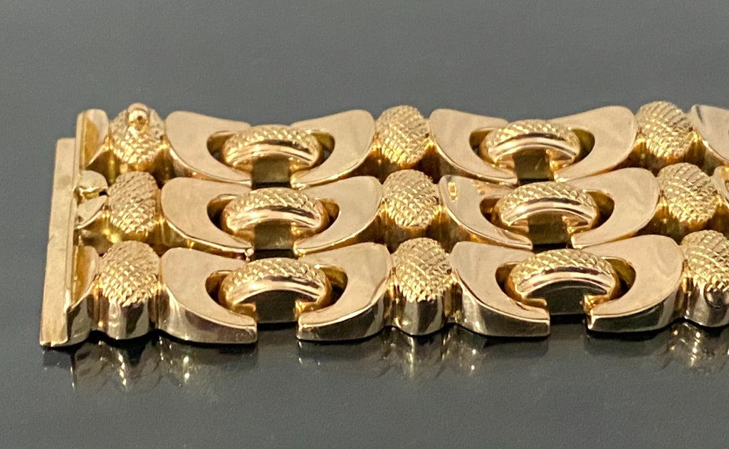 1940's Italian 18ct Yellow Gold Wide Hobnail Bracelet 19.50cm Long