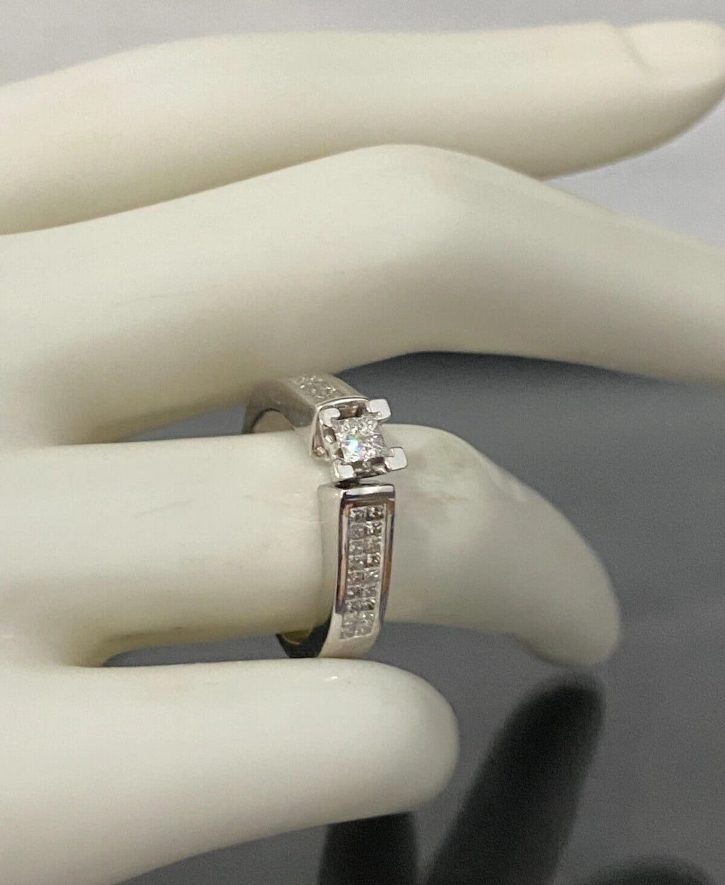 10K White Gold & 0.55CT Diamond Engagement Ring Size M 1/2 - 6 1/4