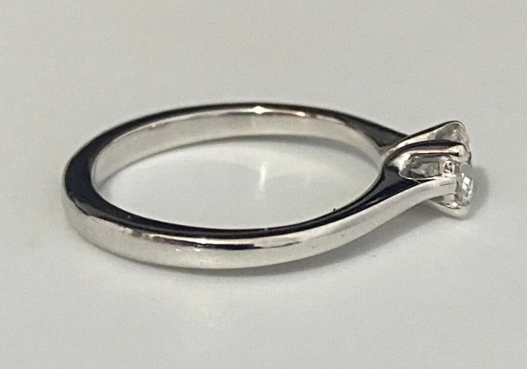 18K White Gold & 0.35CT Diamond Solitaire Ring Size H 1/2 - 4