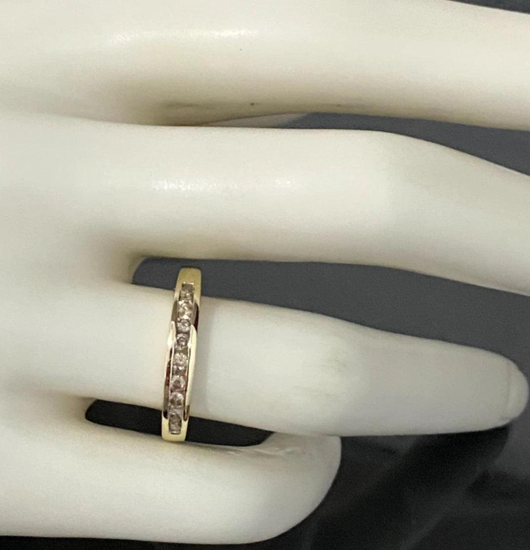 9K Yellow Gold & 0.25CT Diamond Channel Set Wedding Band Ring Size M - 6 1/4