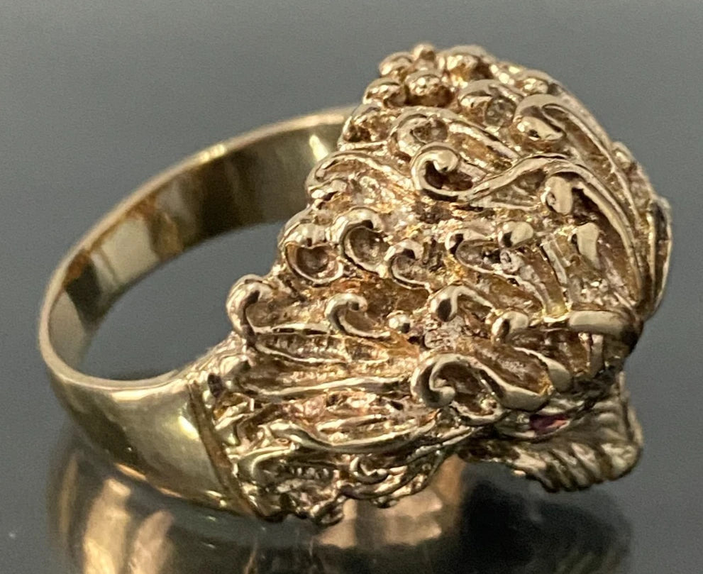 Heavy 9K Yellow Gold & Ruby Carved Lion Head Ring Size T - 10