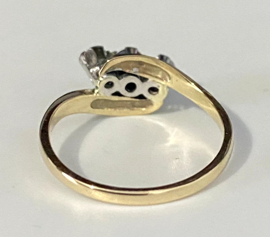 9K White Gold W/ Sapphire & Diamond Crossover Ring Size L - 5 7/8