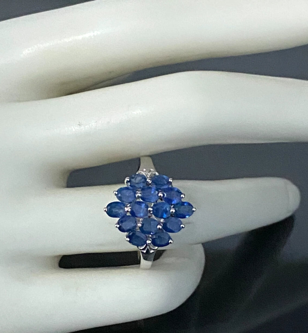 9K White Gold & Kyanite Cluster Ring Size R - 8 3/4