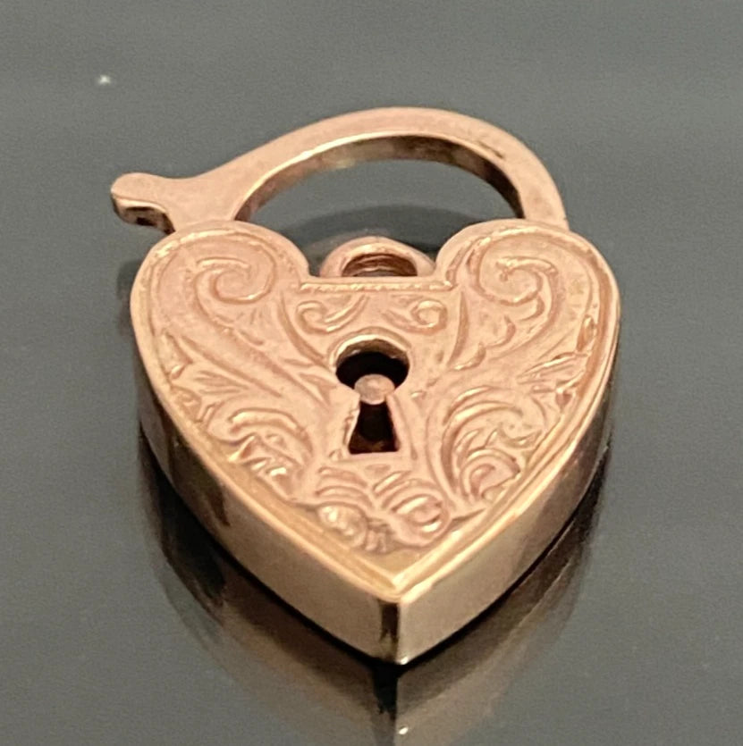 9ct Rose Gold Heart Engraved Padlock Clasp / pendant
