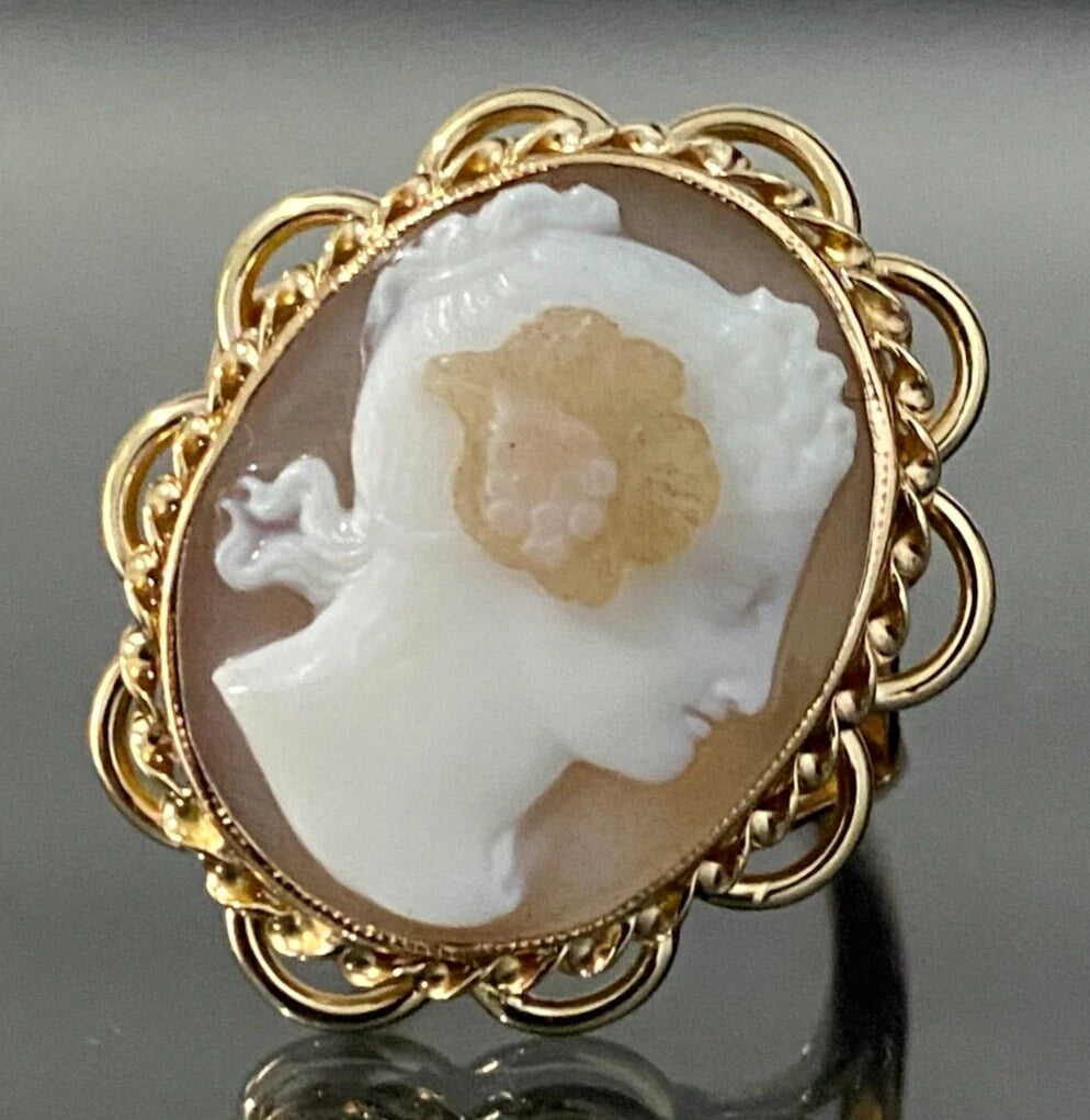 9K Yellow Gold & Carved Hardstone Cameo Ring Size S - 9 1/8