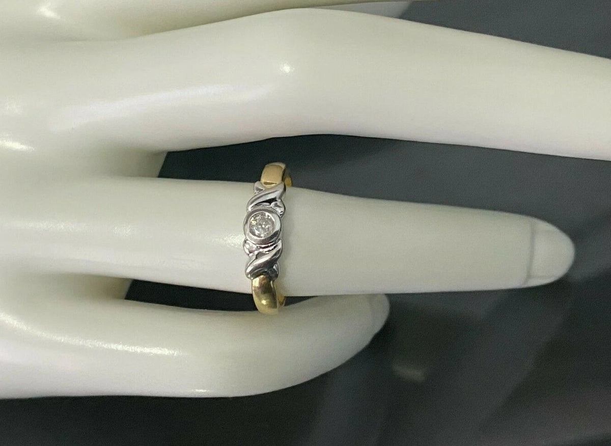18K Yellow Gold & Diamond Solitaire Bezel Ring Size M 1/2 - 6 1/4