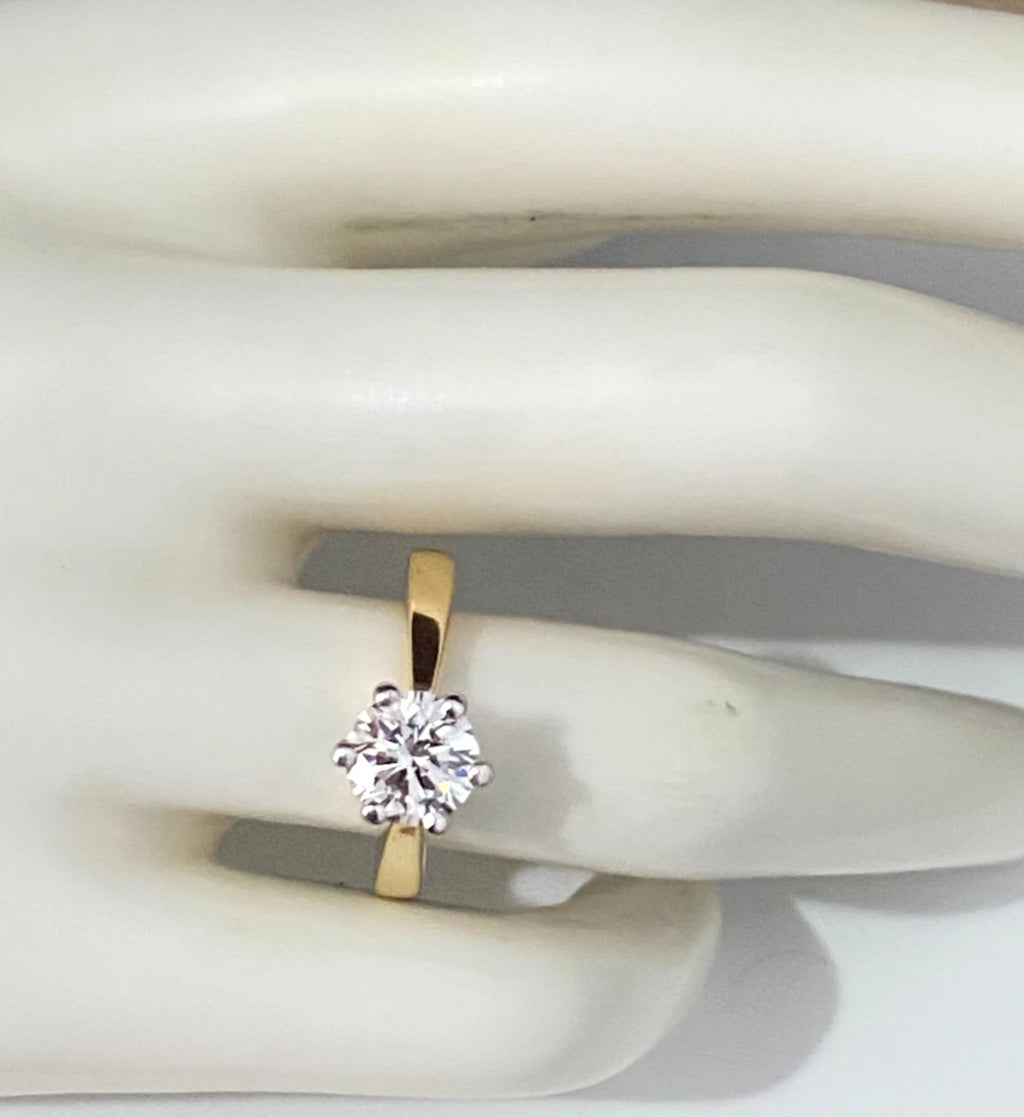18K Yellow Gold & 1.30CT Diamond Solitaire Engagement Ring - Size M 1/2 (6.50)