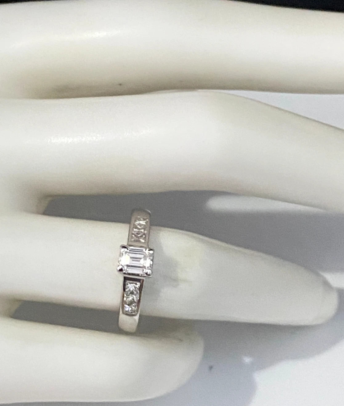 18K White Gold & 0.75CT Diamond Engagement Ring Size L - 5 3/4