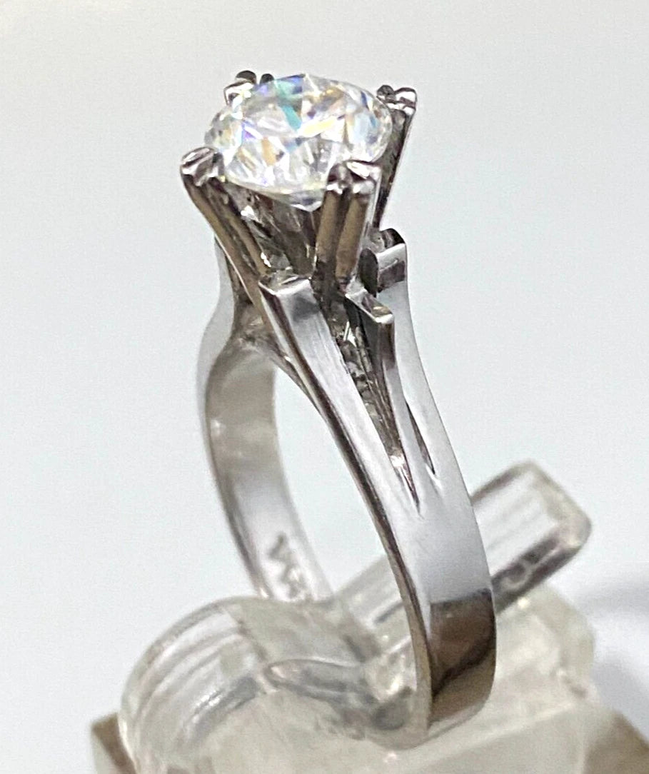9K White Gold & Cubic Zirconia Solitaire Ring Size K 1/2 - 5 3/8