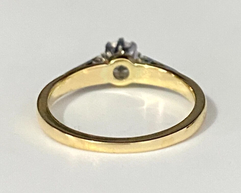 18K Yellow Gold & Platinum 0.30CT Diamond Solitaire Ring Size K - 5 1/8