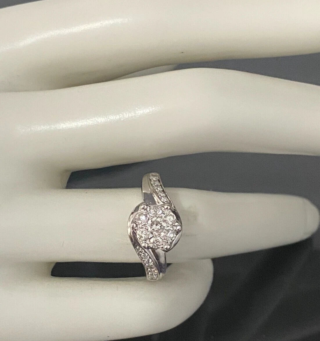 9K White Gold & 0.50CT Brilliant Diamond Cluster Ring Size M - 6