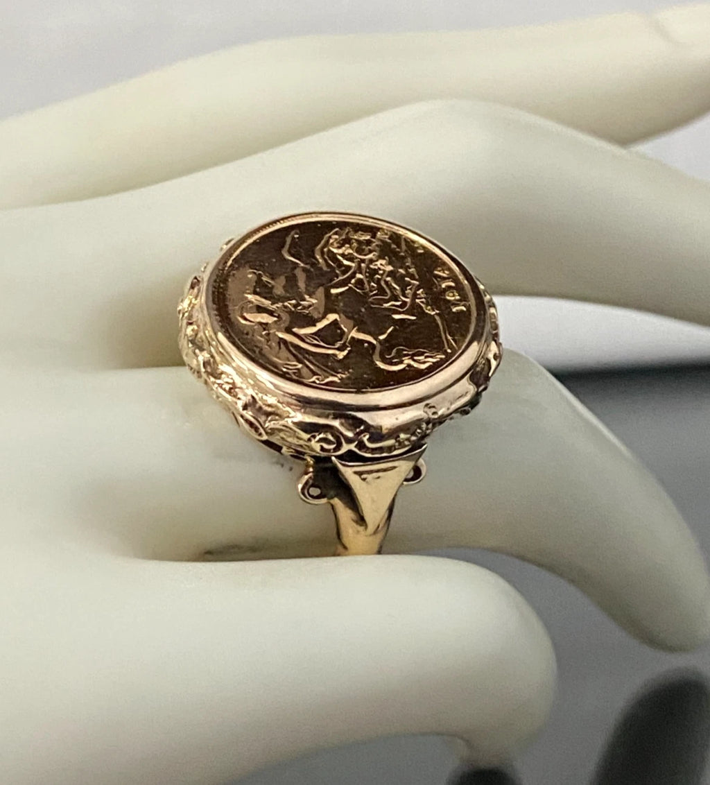 22K Gold Half Sovereign Coin C1914 in 9K Gold Ring Size O 1/2 - 7 1/2