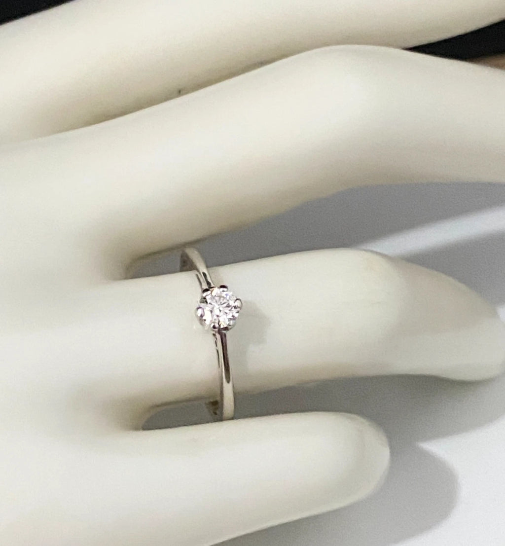 9K White Gold & 0.25CT Diamond Solitaire Engagement Ring Size N - 6 3/4