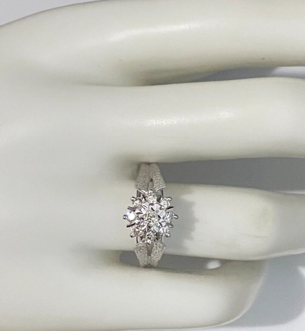 18K White Gold & 0.30CT Diamond Cluster Ring Size Q - 8
