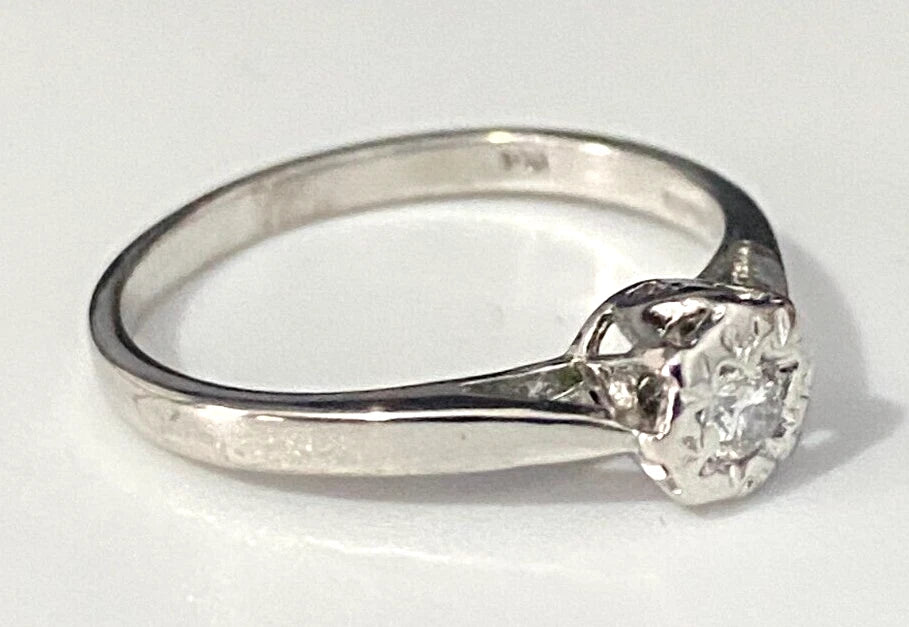9K White Gold & Diamond Solitaire Ring Size L 1/2 - 5 7/8