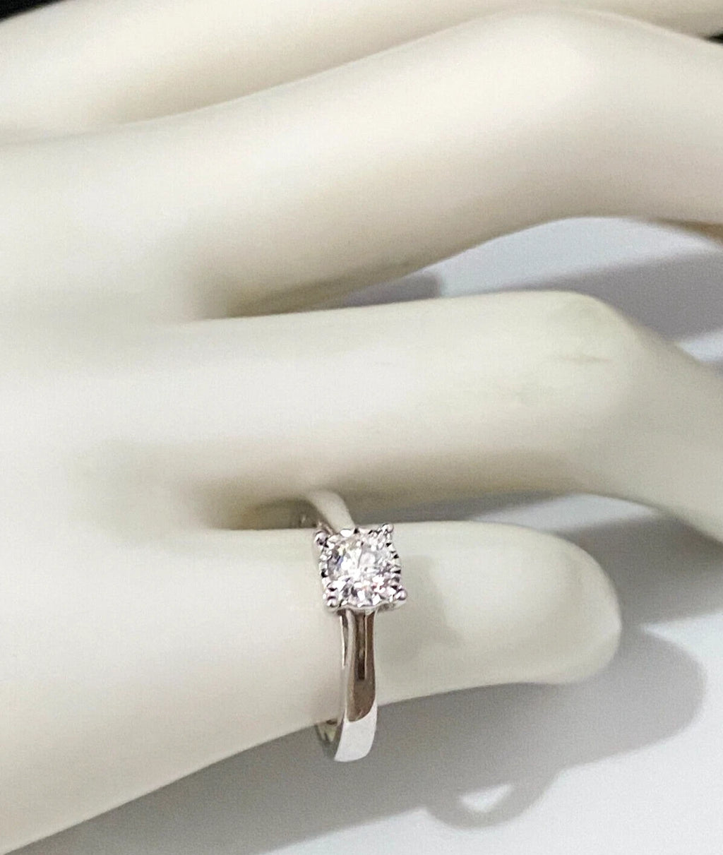 9K White Gold & 0.33CT Diamond Engagement Ring Size J - 4 3/4