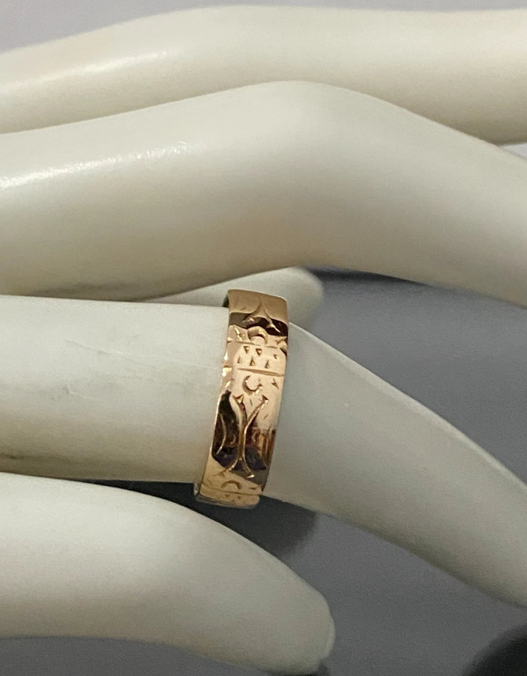 Antique Australian 18K Yellow Gold Engraved Wedding Band Ring Size L - 5 7/8
