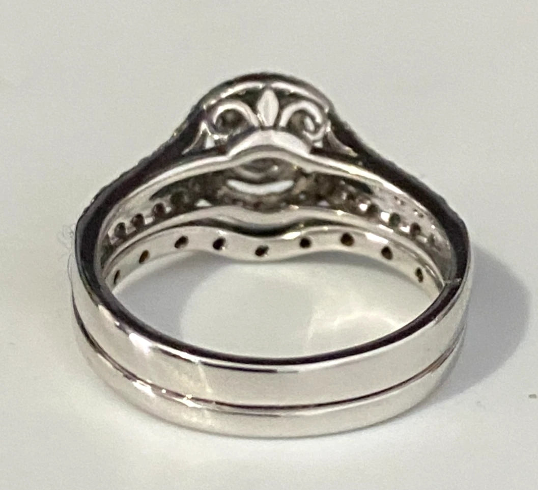 18K White Gold & 1.0CT Diamond Halo 2 Parts Bridal Set Ring Size K 1/2 - 5 1/2