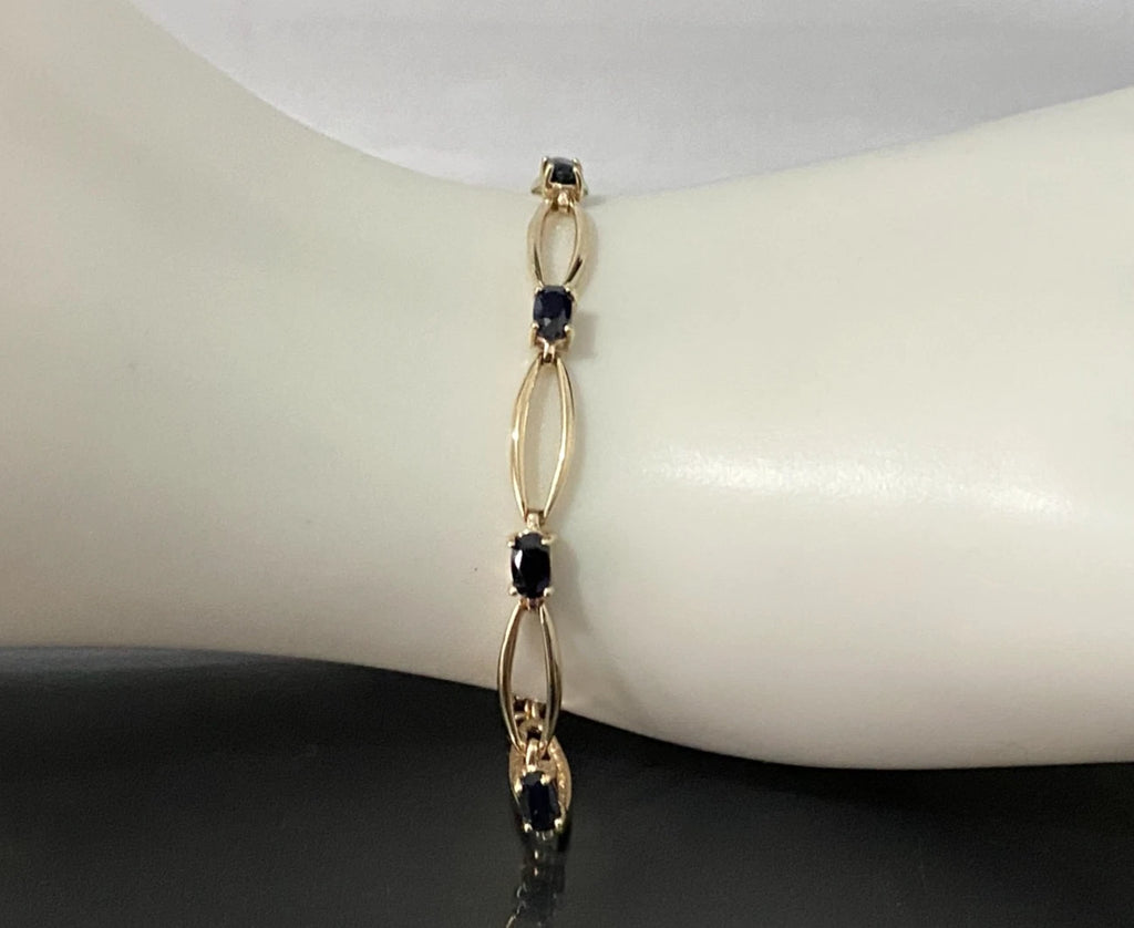9K Yellow Gold & Black Sapphire Link Bracelet 20.50cm Long