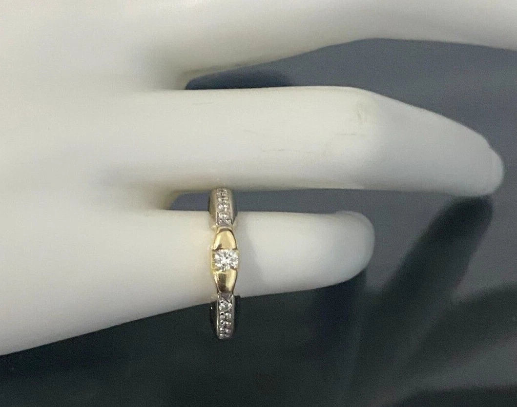 18K White Gold & 0.28CT Diamond Engagement Ring Size J 1/2 - 5