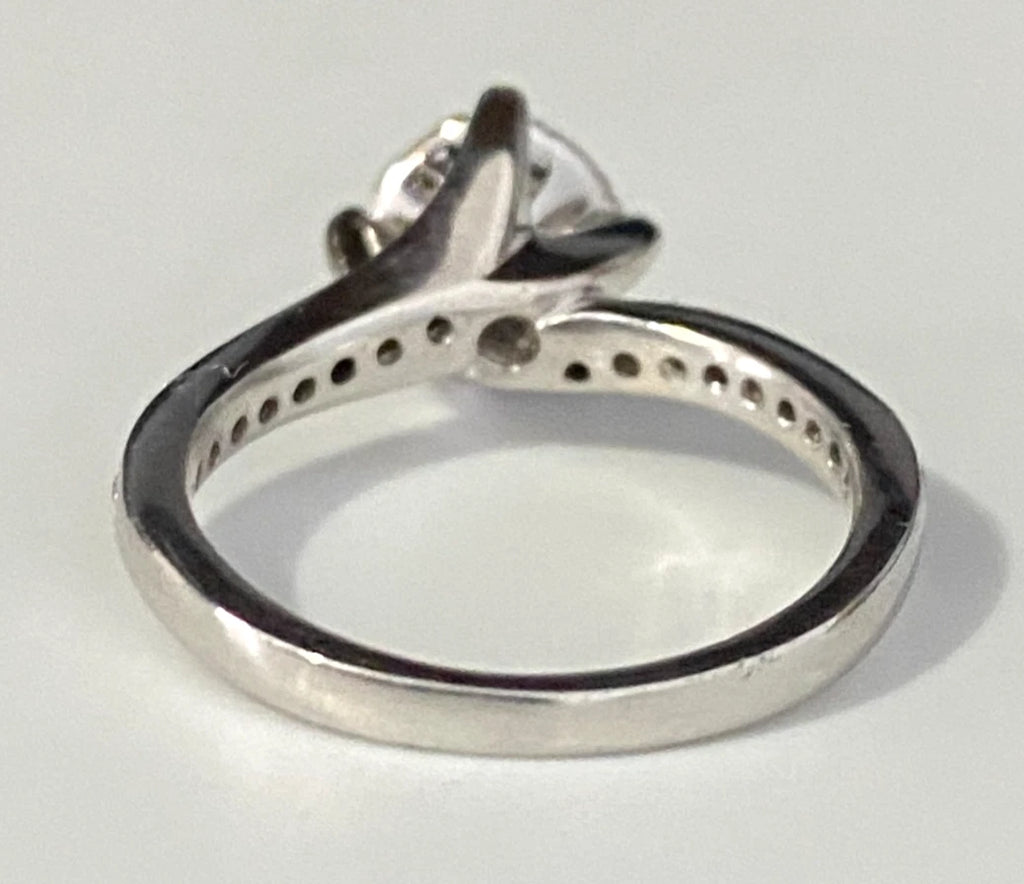 18K White Gold & 0.50CT Diamond Halo Ring Size J 1/2 - 5