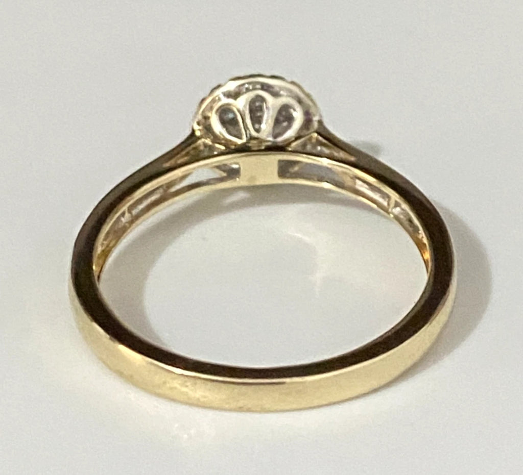 10K Yellow Gold & 0.25CT Diamond Halo engagement Ring Size O - 7 1/4