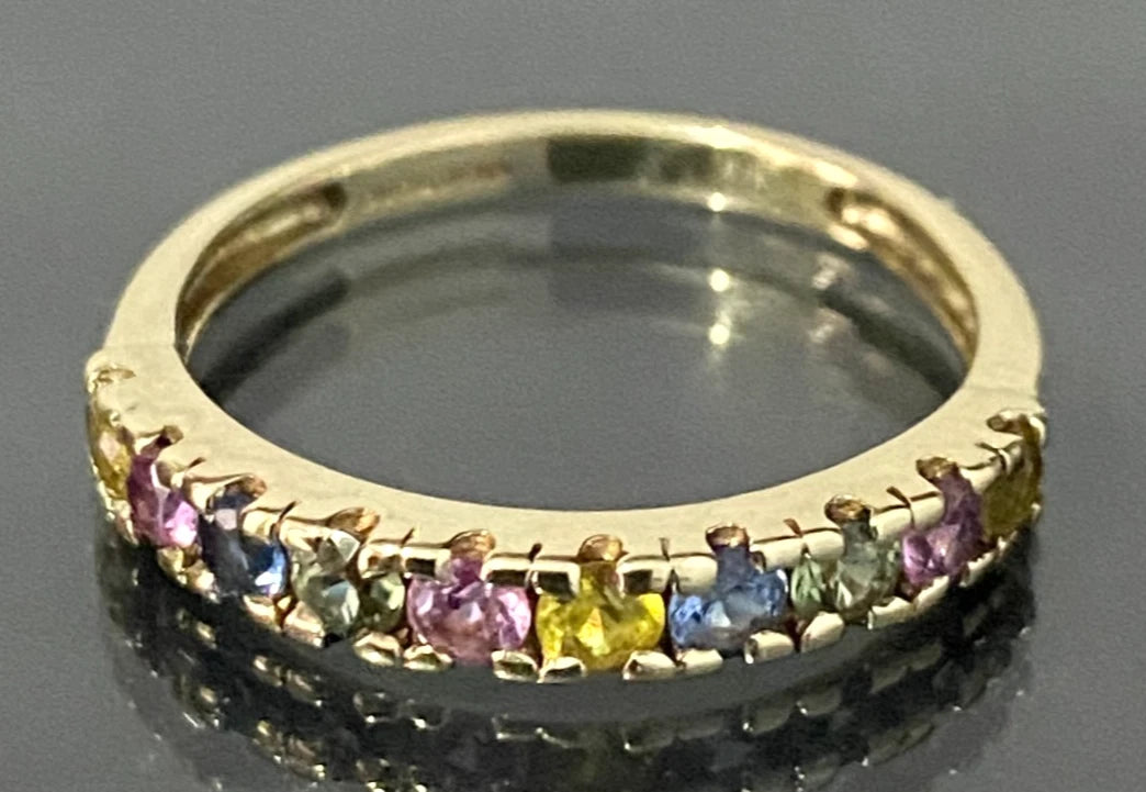 9K Yellow Gold W/Vari-hue Sapphire Eternity Ring Size M 1/2 - 6 1/2