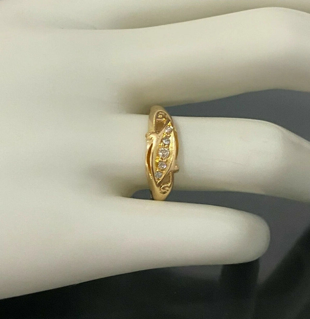 An early 18K Yellow Gold & Old cut Diamond Ring Size O 1/2 - 7 1/4