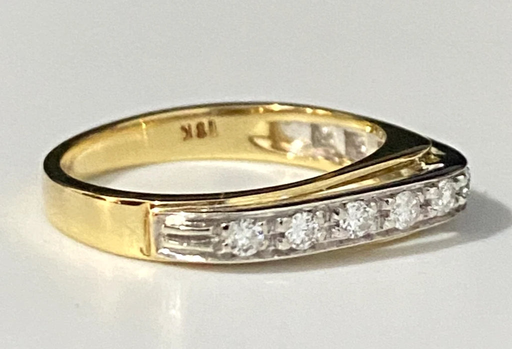 18K Yellow Gold & 0.30CT Diamond Shaped Half Eternity Ring Size M - 6