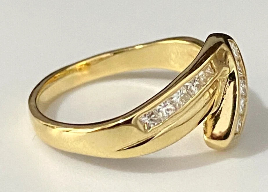 18K Yellow Gold & 0.75CT Princess Cut Diamond Shaped Ring Size P - 7 1/2