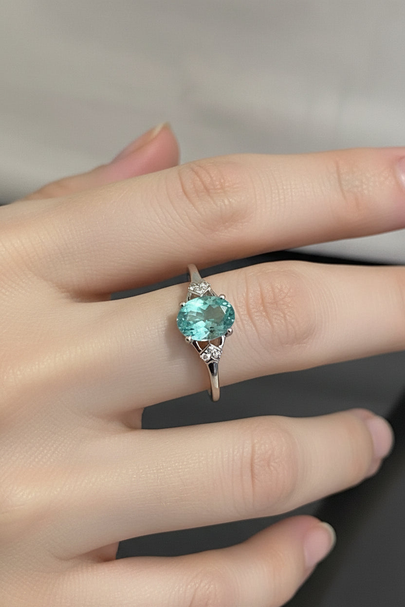 10K White Gold W/ Apatite & Diamond Ring - Size P (US 7.75)