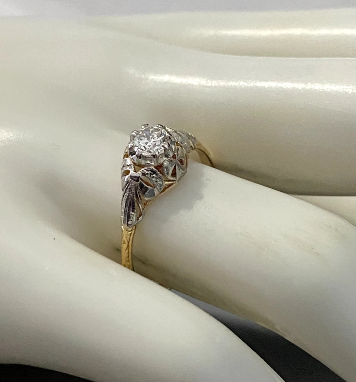 18K Yellow Gold & Platinum 0.25CT Diamond Filigree Ring Size Q 1/2 - 8 5/8