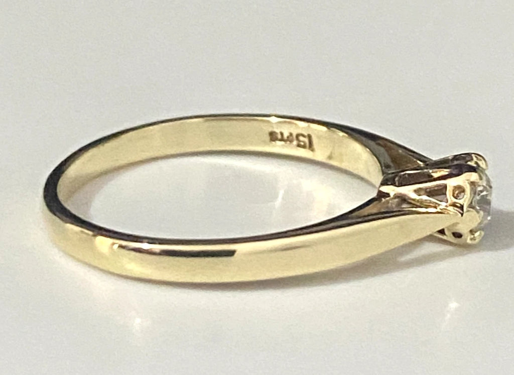 9K Yellow Gold & 0.15CT Diamond Illusion Set Solitaire Ring Size L 1/2 - 6