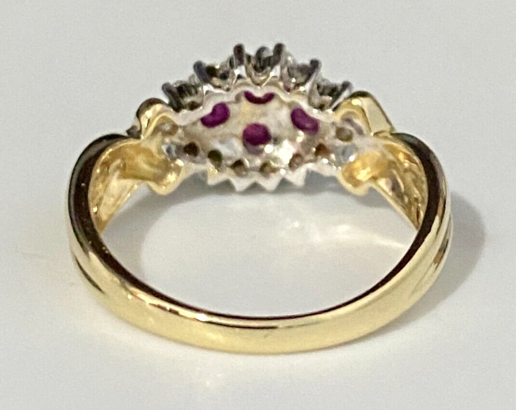 18K Yellow Gold W/ Ruby & 0.25CT Diamond Cluster Ring Size L - 5 1/2