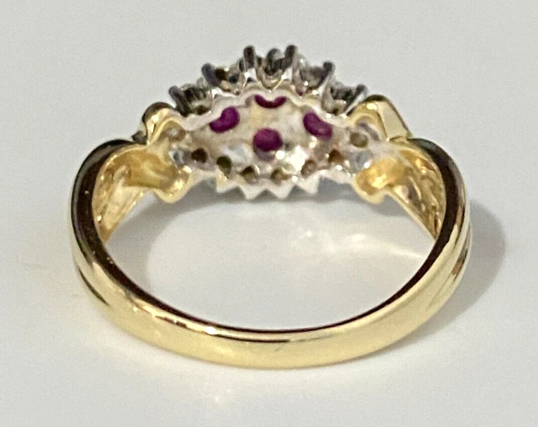 18K Yellow Gold W/ Ruby & 0.25CT Diamond Cluster Ring Size L - 5 1/2