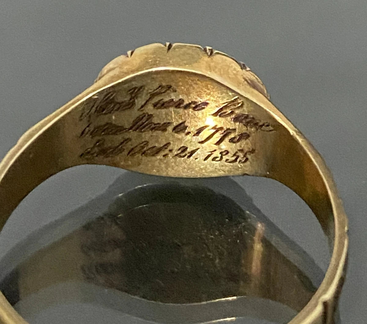 1850's 15K Yellow Gold Seed Pearl Memorial Engraved Ring Size R 1/2 - 9 1/8