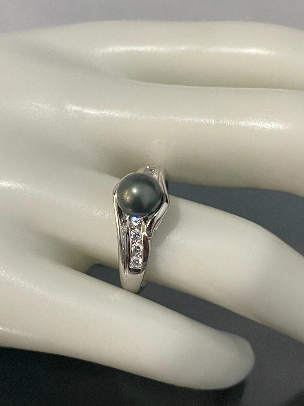 14K White Gold W/ Black Pearl & CZ Stones Ring Size O 1/2 - 7 1/4