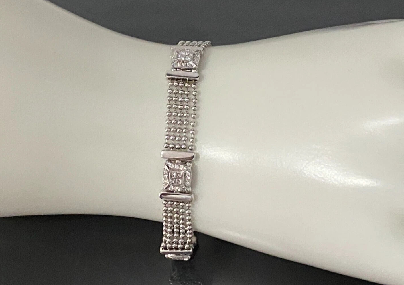 18K White Gold & 1.0CT Diamond Bracelet 20cm Long