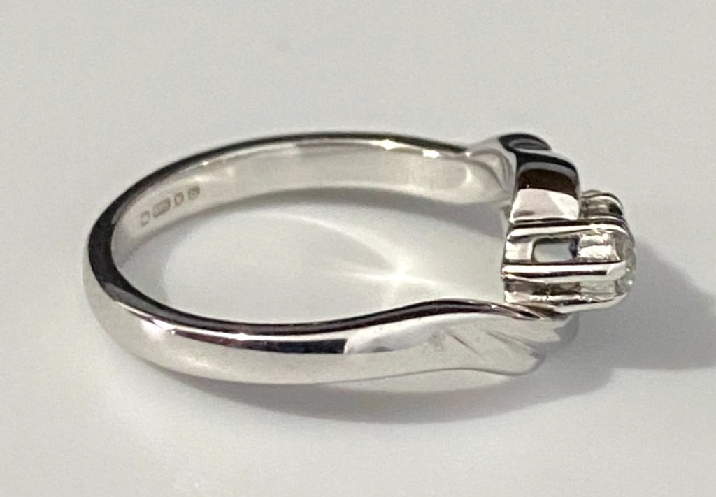 9K White Gold W/ Sapphire & Diamond Crossover Ring Size G 1/2 - 3 3/4