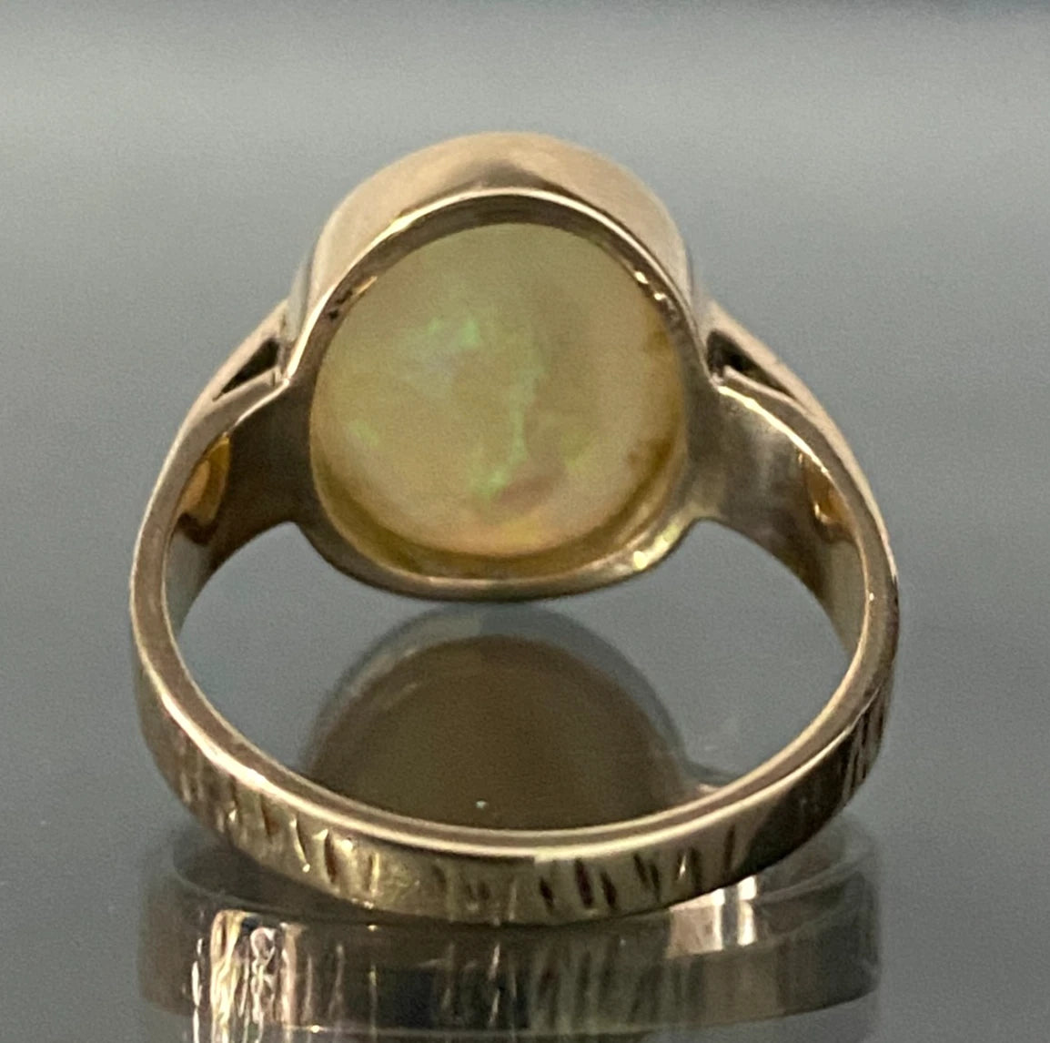 Vintage 9K Yellow Gold & Opal Ring Size S - 9 3/8
