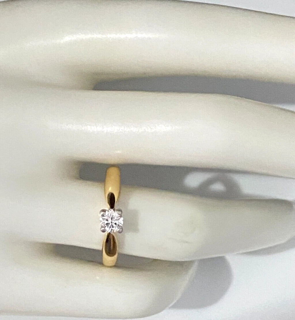 18K Yellow Gold & 0.32CT Diamond Solitaire Engagement Ring Size N - 6 1/2