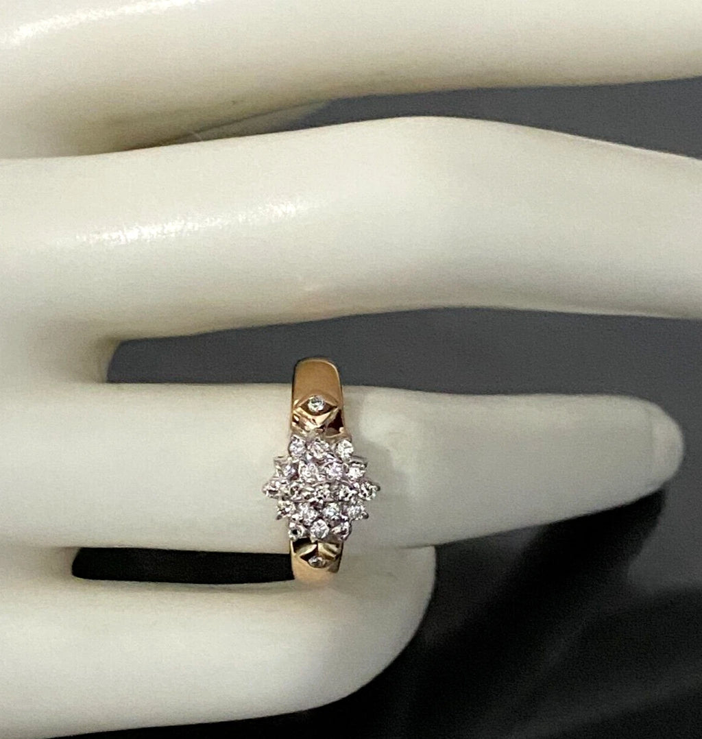 14K Yellow Gold & 0.25CT Diamond Cluster Ring Size L - 5 1/2