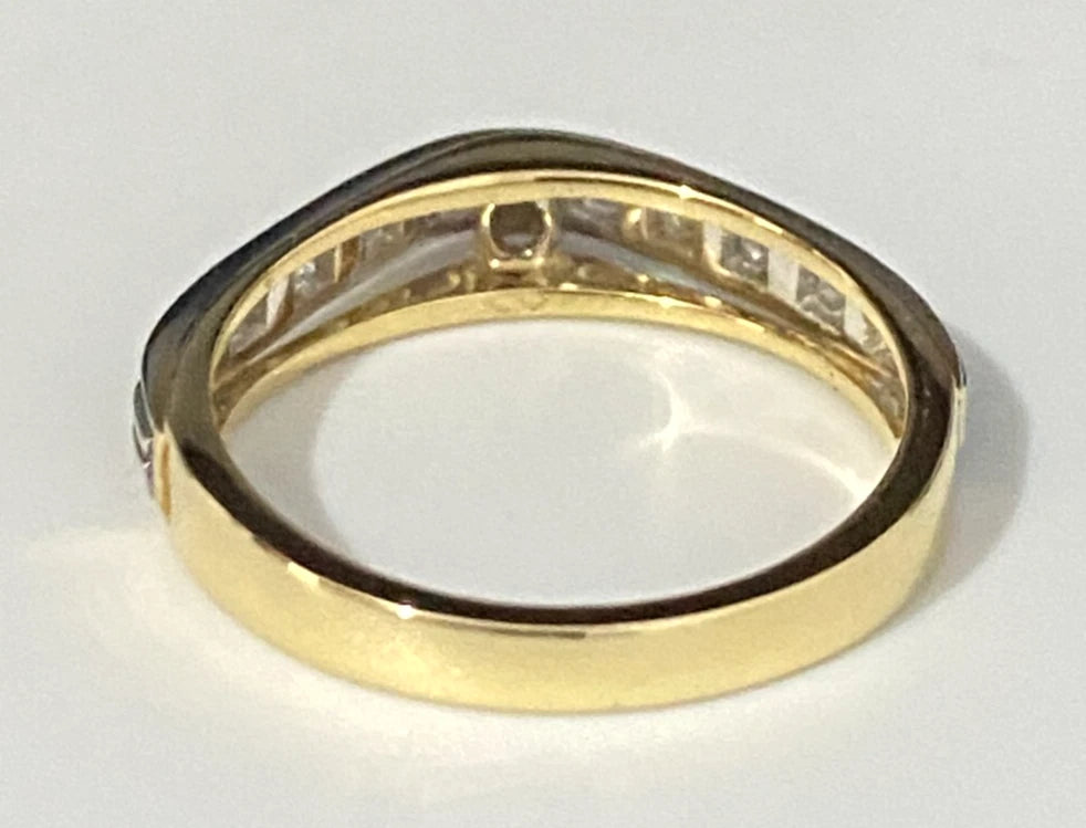 18K Yellow Gold & 0.30CT Diamond Shaped Half Eternity Ring Size M - 6