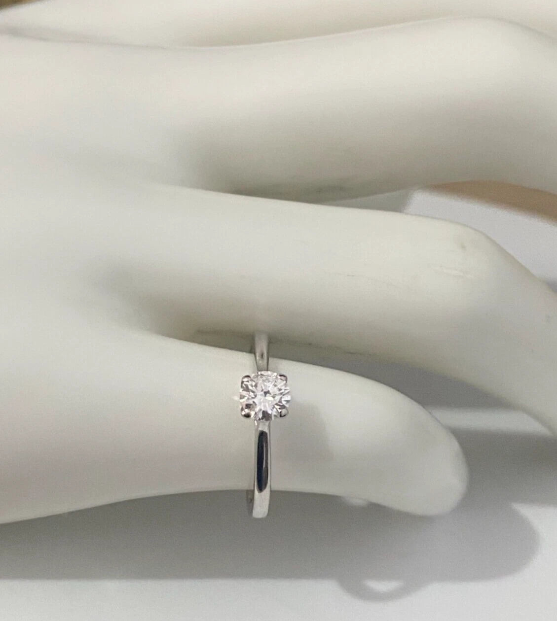 18K White Gold & 0.35CT Diamond Solitaire Ring Size H 1/2 - 4