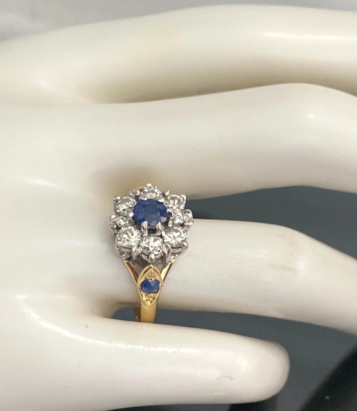 Vintage 18K Gold Sapphire & 0.90CT Old Cut Diamond Cluster Ring Size P (US 7.75)