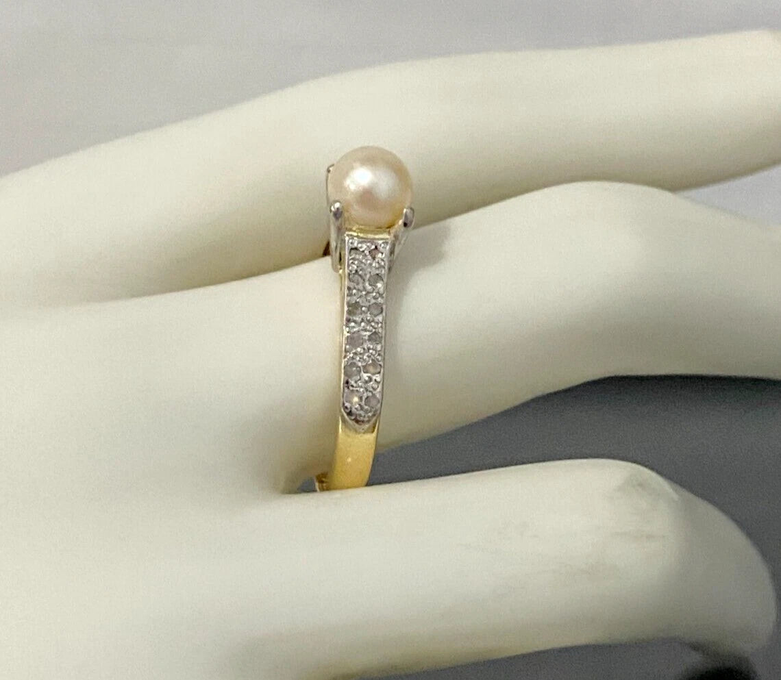 18K Yellow Gold W/ Pearl & Diamond Ring Size U - 10 1/4