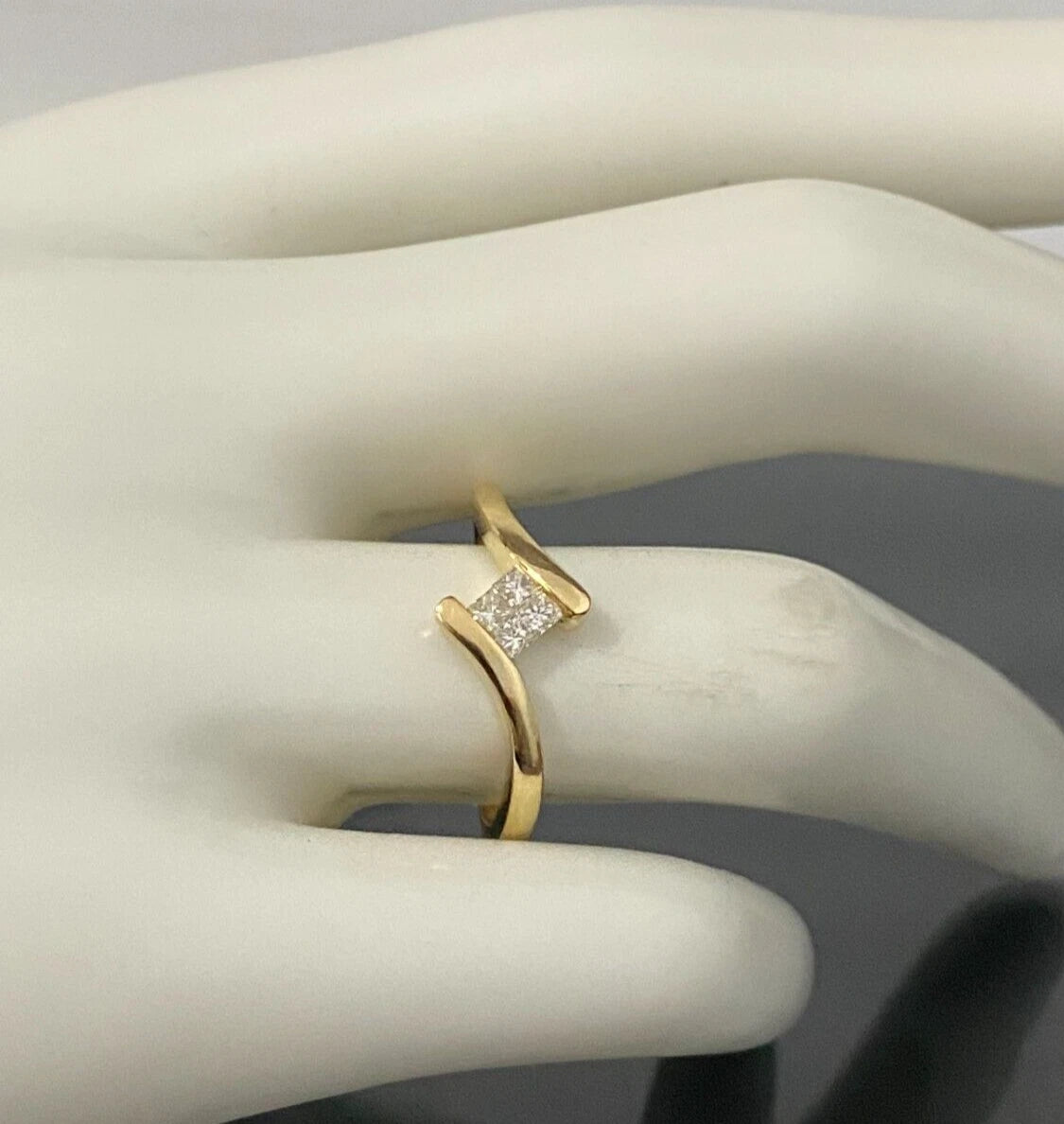 18K Yellow Gold & Princess Cut Diamond Bypass Ring Size N 1/2 - 6 3/4