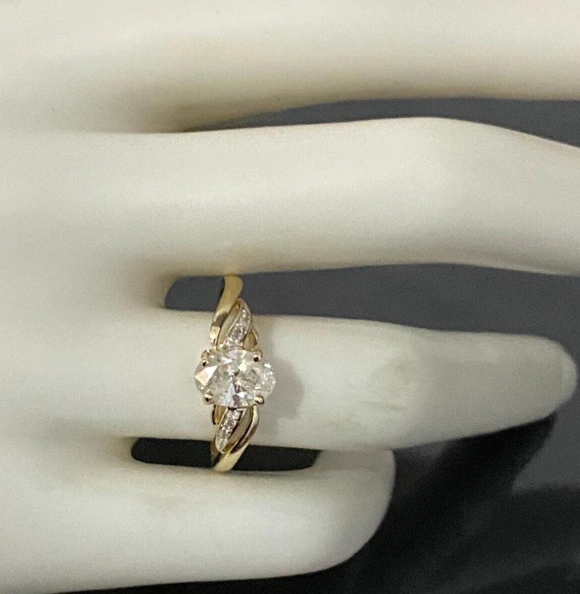 9K Yellow Gold & 1.0CT Diamond Single Stone Ring Size O - 7