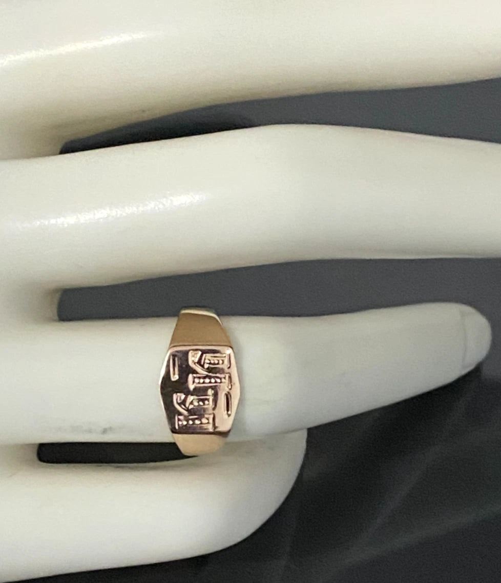 14K Yellow Gold "K" Initial Women's Signet Ring Size K 1/2 - 5 1/2